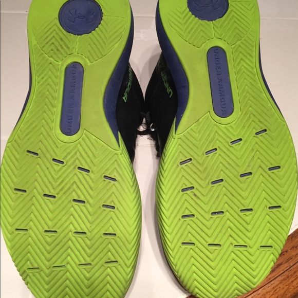 Boys/ Men’s Under Armour basketball shoes - Picture 4 of 7